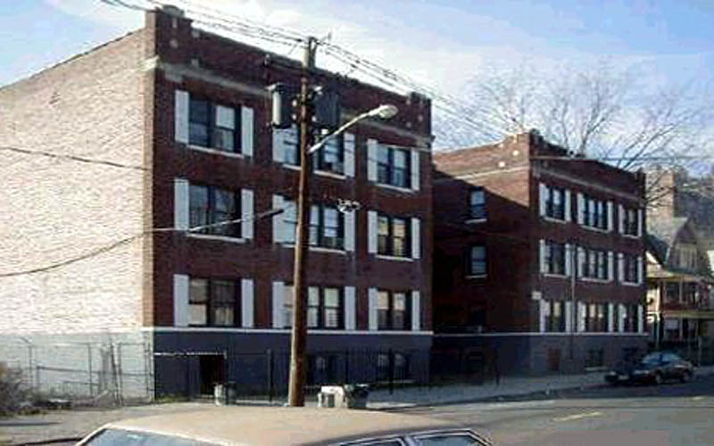 130-136 Delavan Ave in Newark, NJ - Building Photo