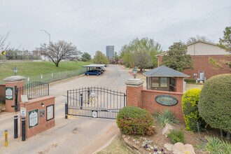 Hemingway Condos in Oklahoma City, OK - Building Photo - Building Photo