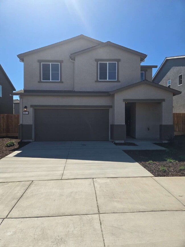 property at 1817 Solana Dr