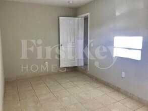 3321 NW 177th Terrace in Miami Gardens, FL - Building Photo - Building Photo