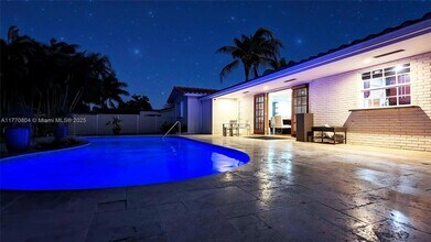 4027 Pierce St, Unit 03-3311 in Hollywood, FL - Building Photo - Building Photo