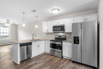 103 Holland Dr. in Clarksville, TN - Building Photo - Building Photo