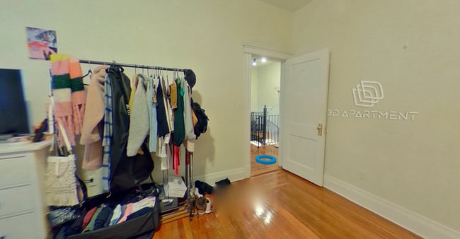 22 Euston St, Unit 1 in Brookline, MA - Foto de edificio - Building Photo