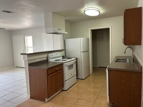1800 San Rafael St in Fort Worth, TX - Building Photo - Building Photo