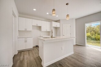 902 Grant Blvd in Lehigh Acres, FL - Building Photo - Building Photo