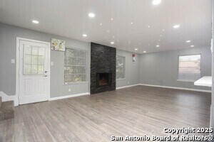 10406 Greenbay Dr in San Antonio, TX - Building Photo - Building Photo