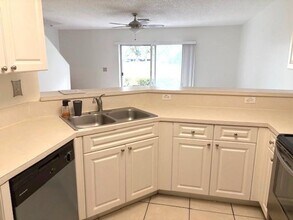 1311 NE 26th St in Tamarac, FL - Building Photo - Building Photo
