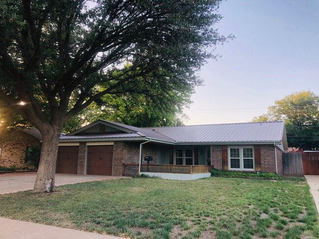 property at 4414 62nd St