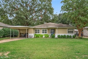 3727 Greenway Pl in Shreveport, LA - Building Photo
