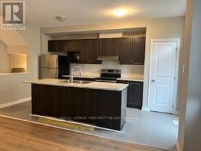 168 Bandelier Way in Ottawa, ON - Building Photo - Building Photo