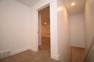 2726 E Iron Bark Alley in Eagle Mountain, UT - Building Photo - Building Photo