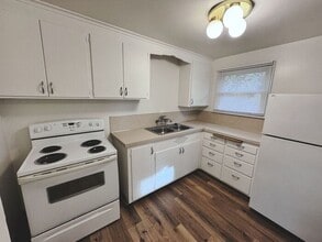 4822 Yew Ln SW in Lakewood, WA - Building Photo - Building Photo