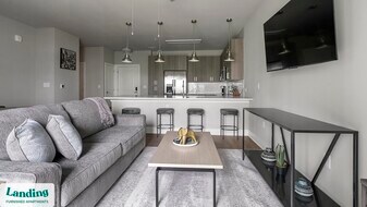 10800 Colonial Gtwy Dr, Unit 2-116 in Ft. Myers, FL - Building Photo