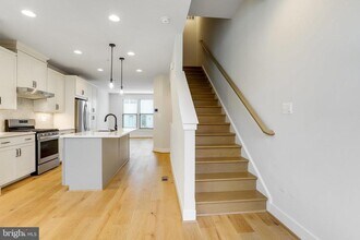 5142 Randolph Rd in North Bethesda, MD - Building Photo - Building Photo