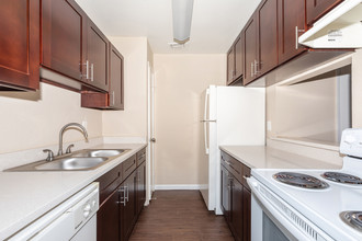 Willow Bend Apartments in Houston, TX - Building Photo - Building Photo