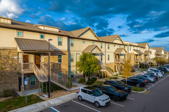 The Retreat at Tampa Cottages in Tampa, FL - Foto de edificio - Building Photo