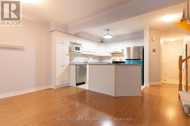 57 Locheland Crescent in Ottawa, ON - Building Photo - Building Photo