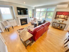 120 Fairway Dr in South Burlington, VT - Foto de edificio - Building Photo