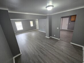 207 E Bancroft St in Toledo, OH - Building Photo - Building Photo