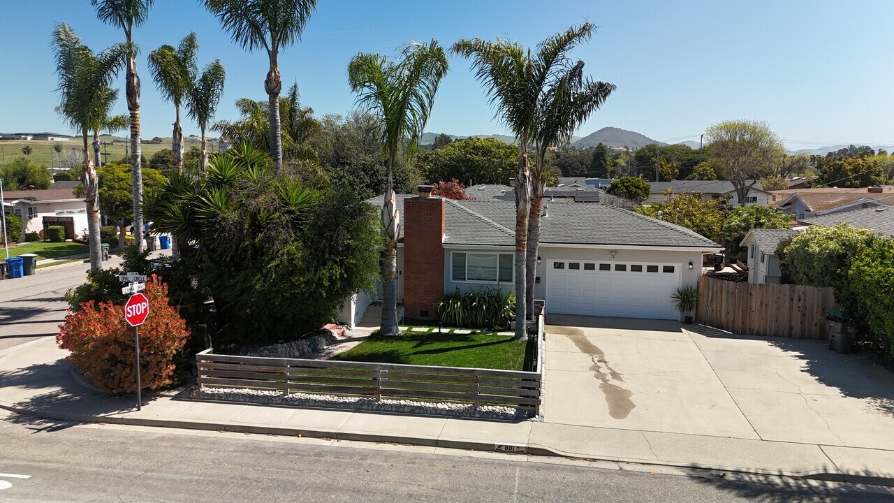 801 Opal Cir in Arroyo Grande, CA - Building Photo