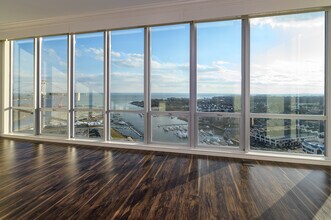 1 Hbr Pt Rd in Stamford, CT - Building Photo - Building Photo