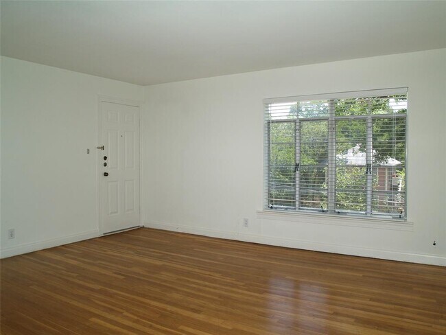 3206 Tom Green St-Unit -B in Austin, TX - Building Photo - Building Photo