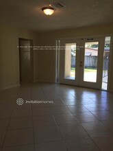 6836 SW 14th St in Pembroke Pines, FL - Building Photo - Building Photo