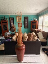 1205 Carlysle Park Dr NW in Lawrenceville, GA - Building Photo