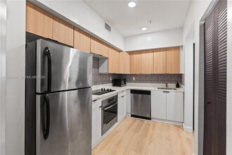 810 7th St in Miami Beach, FL - Building Photo - Building Photo