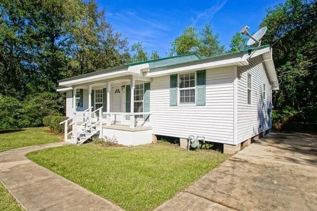 1920 Grace Dr in Slidell, LA - Building Photo - Building Photo