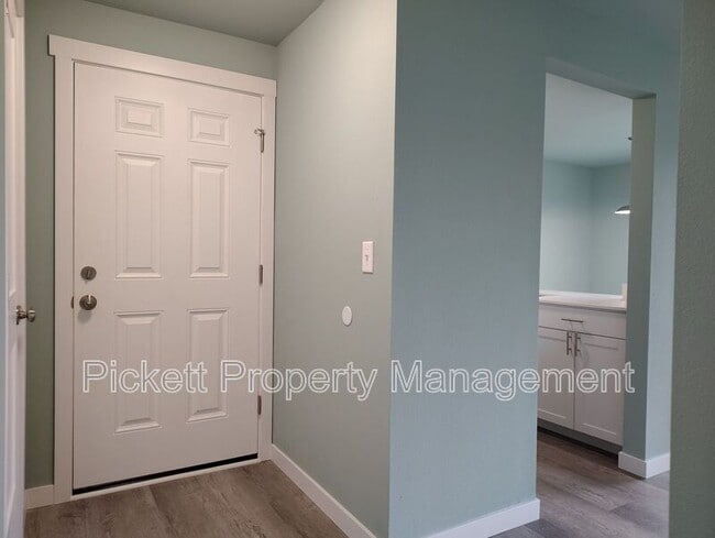 3340 Narrows View Ln NE in Bremerton, WA - Building Photo - Building Photo