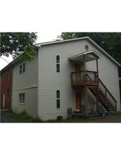 103 Oak St in Walden, NY - Foto de edificio - Building Photo