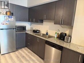 275F Larch St in Waterloo, ON - Building Photo - Building Photo