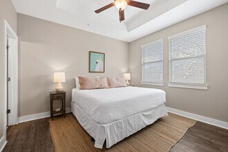 2215 Katy Ln in Georgetown, TX - Foto de edificio - Building Photo