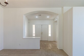 718 Tiffany Bend St in Las Vegas, NV - Building Photo - Building Photo
