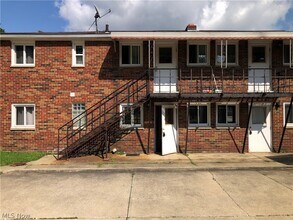 2940 6th St in Cuyahoga Falls, OH - Building Photo - Building Photo
