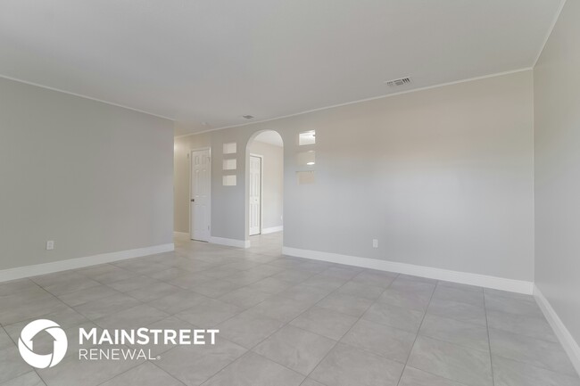 2844 Oak Lea Dr in South Daytona, FL - Building Photo - Building Photo