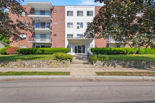property at 260 Tremont St