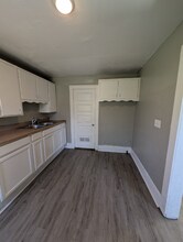674 Lorain St in Toledo, OH - Building Photo - Building Photo