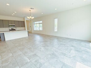 1949 W Kinfield Trail in Phoenix, AZ - Building Photo - Building Photo