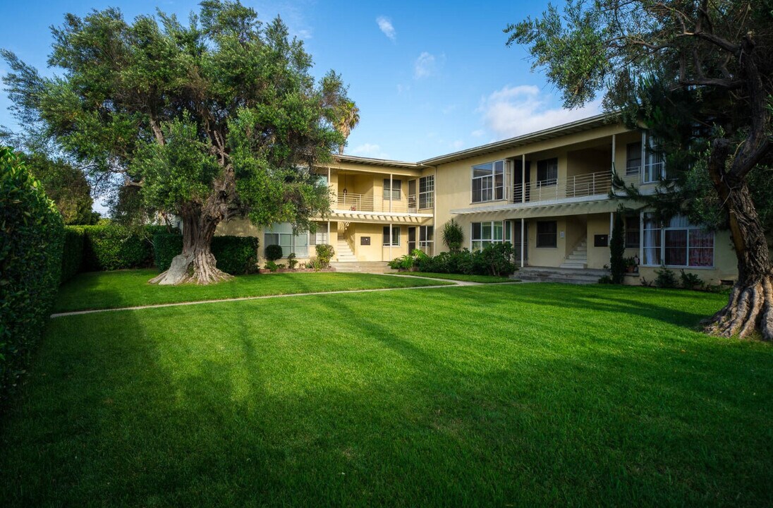 5782 Clemson St in Los Angeles, CA - Building Photo