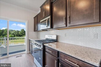 16646 Green Glade Dr in Brandywine, MD - Building Photo - Building Photo