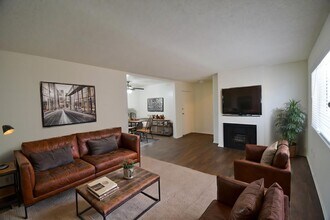 13849 Chase St in Los Angeles, CA - Building Photo - Building Photo