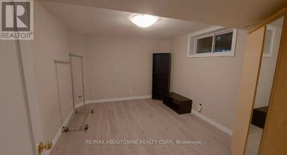 7 Clairfields Dr W in Guelph, ON - Building Photo - Building Photo