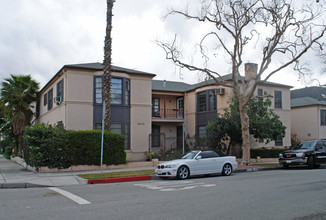 9626 W Olympic Blvd in Beverly Hills, CA - Building Photo - Building Photo