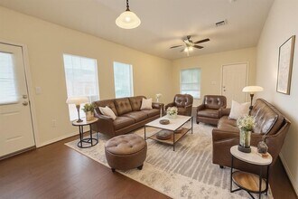 1717 Constantino Cir in Austin, TX - Building Photo - Building Photo