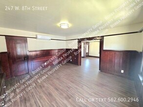 247 W 8th St in Long Beach, CA - Building Photo - Building Photo
