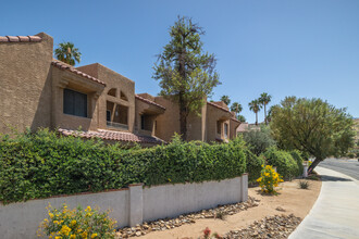 Esprit in Palm Springs, CA - Foto de edificio - Building Photo