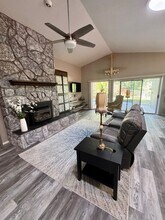 111 Walnut Dr in Rogue River, OR - Building Photo - Building Photo
