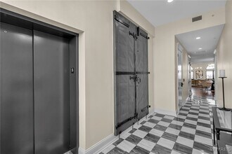 674 Main St in Buffalo, NY - Building Photo - Building Photo